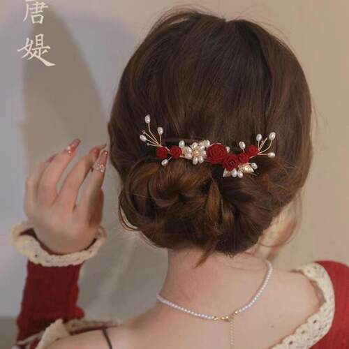喜婆婆头上戴花女士盘头花头饰