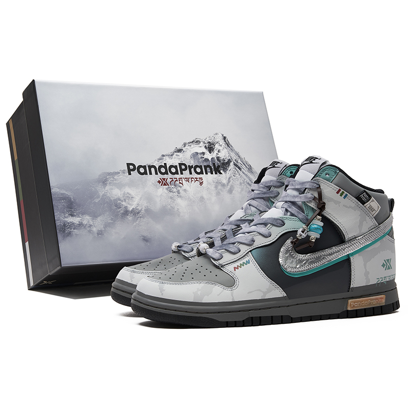 Nike男款休闲高帮板鞋