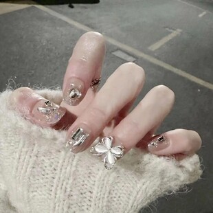 2025年新款儿童美甲穿戴甲高级感短款轻奢碎钻蝴蝶24片假指甲贴片