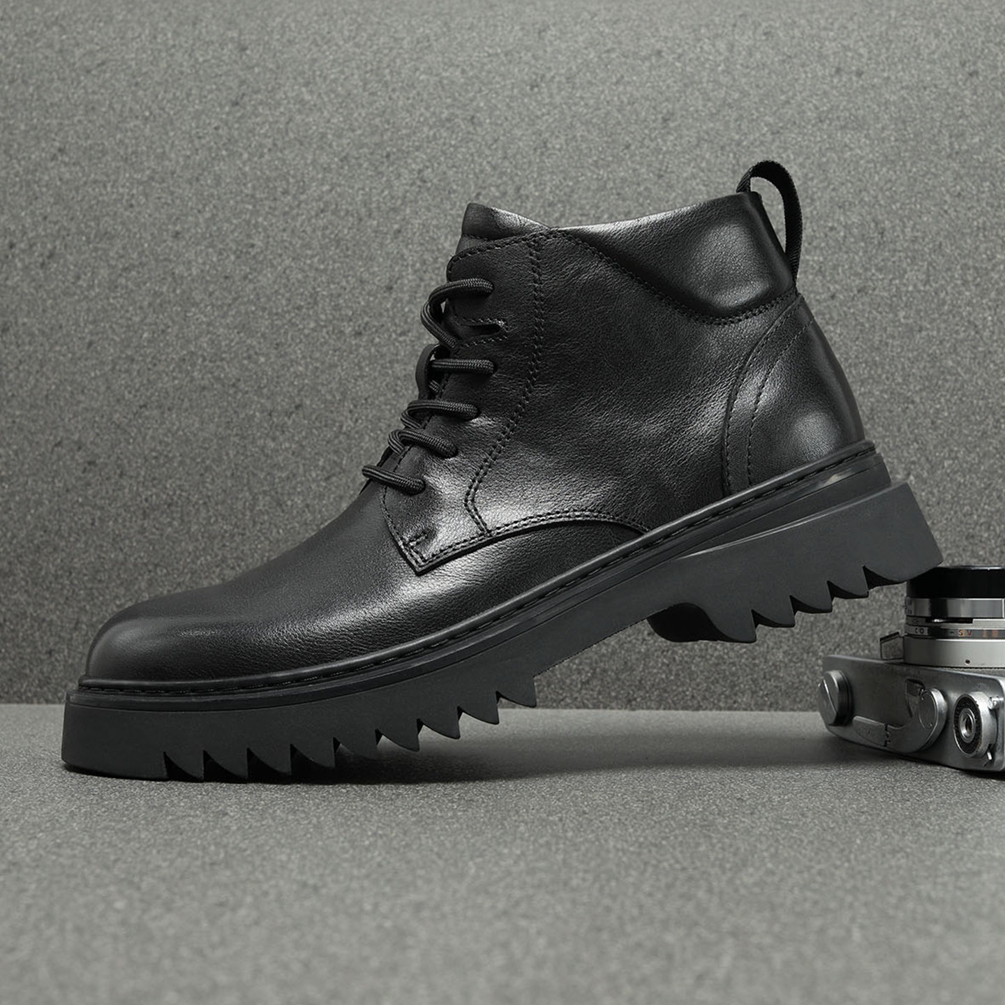 头层牛皮马丁靴男款2025新款厚底增高皮靴男黑色时尚百搭工装鞋男