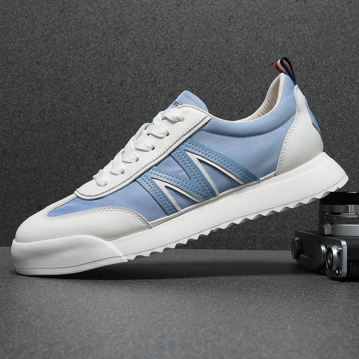 男鞋春季2026新款软底运动休闲鞋男潮流板鞋拼色透气阿甘鞋男潮鞋,流行男鞋,时尚休闲鞋,淘宝优惠券,粉丝福利购,淘宝优惠卷