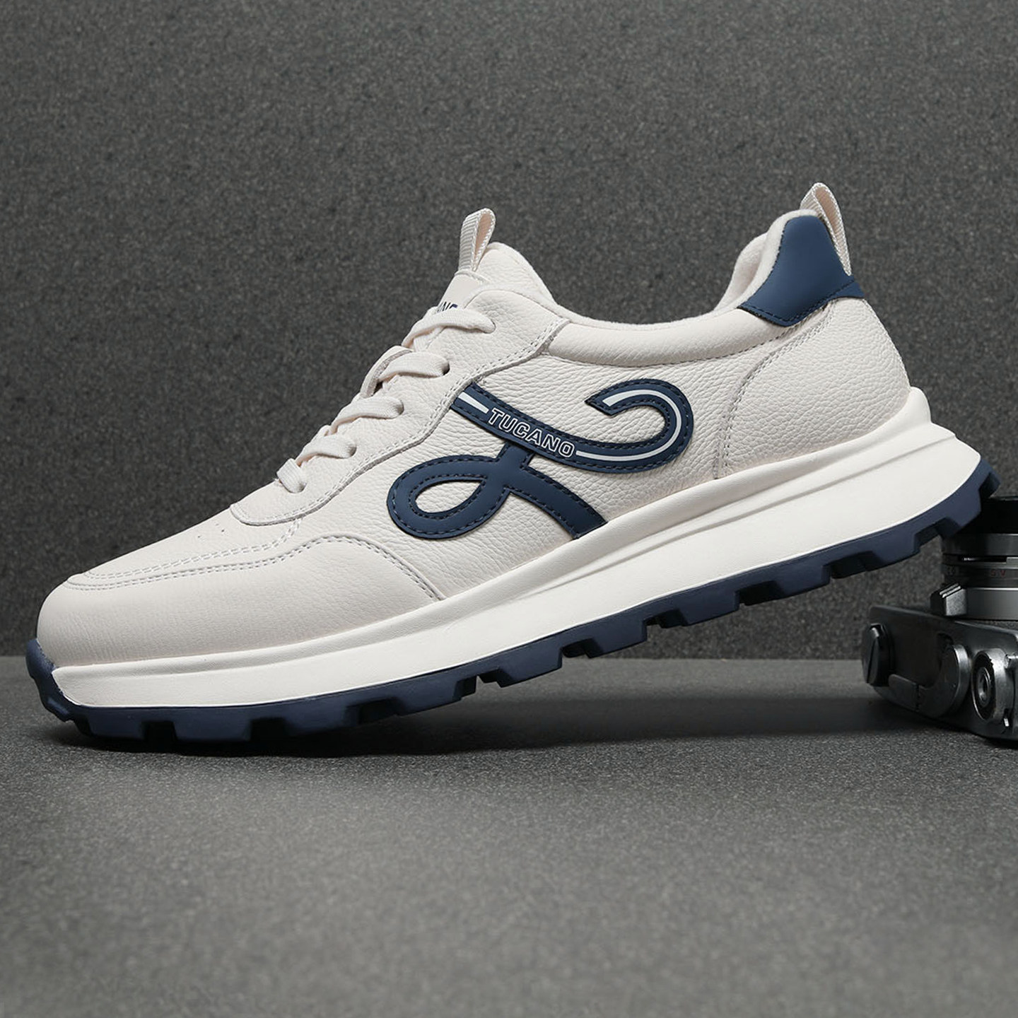 男鞋冬季2025新款头层牛皮加绒运动鞋男真皮休闲鞋软底阿甘鞋男款