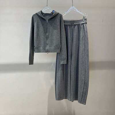 艾诺丝2026春款连帽拉链