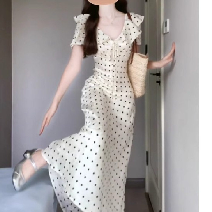 法式波点泡泡袖连衣裙女夏海边