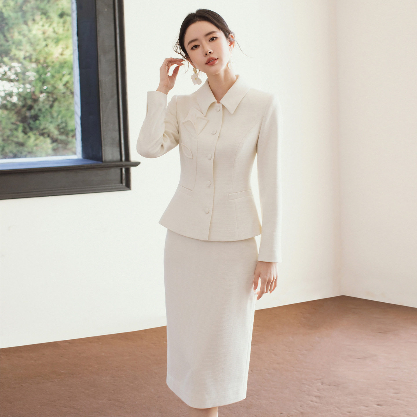 白色宴会礼服高端西装套装轻熟风