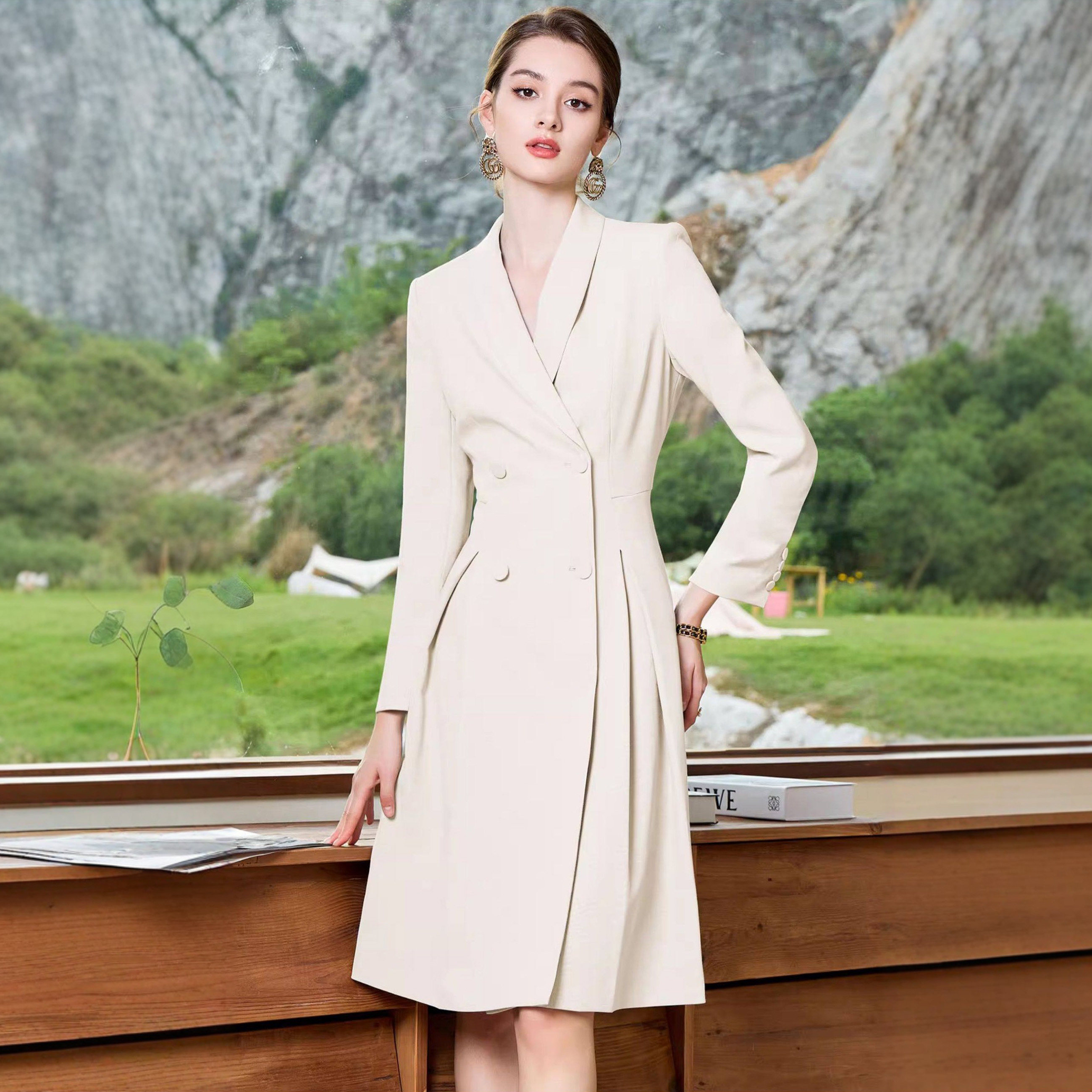 AD米白色主持人高端职业西装连衣裙青果领工作服播音艺考上镜礼服