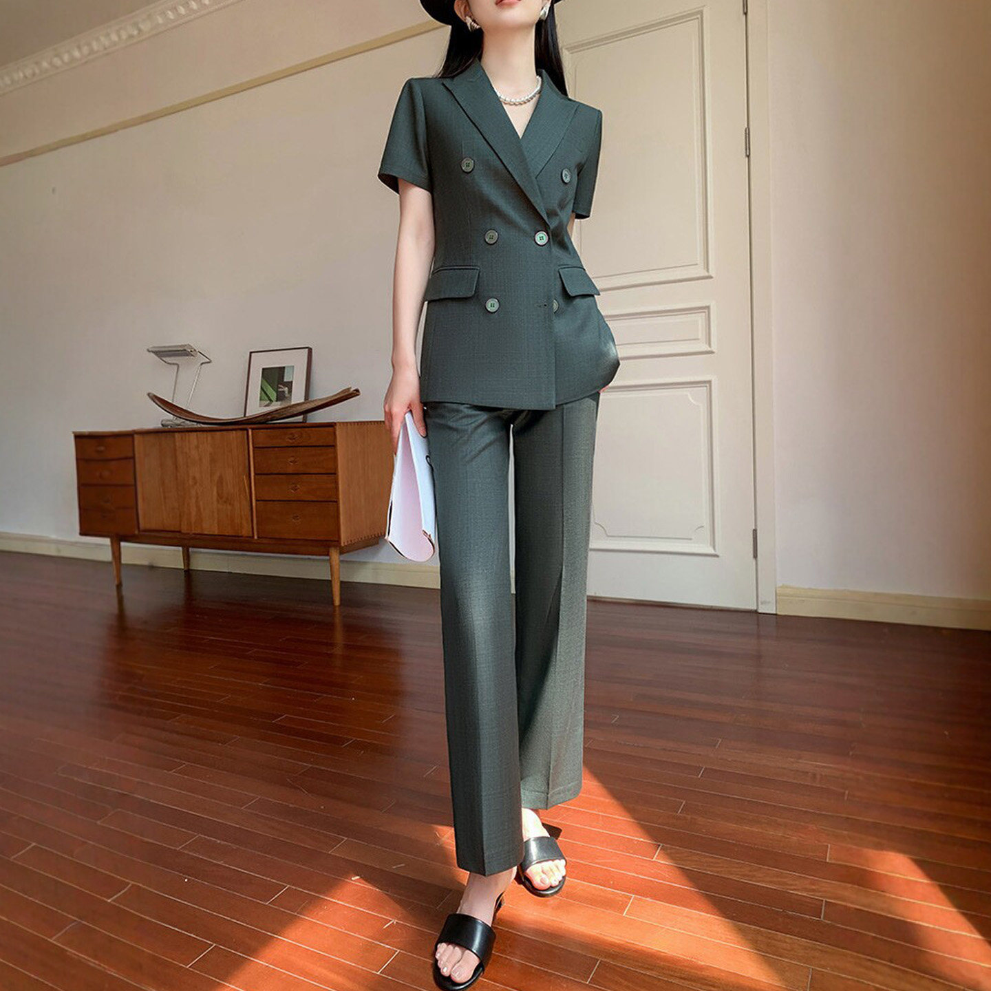 高端墨绿色西装套装女夏季短袖职业两件套复古薄款工作服面试正装