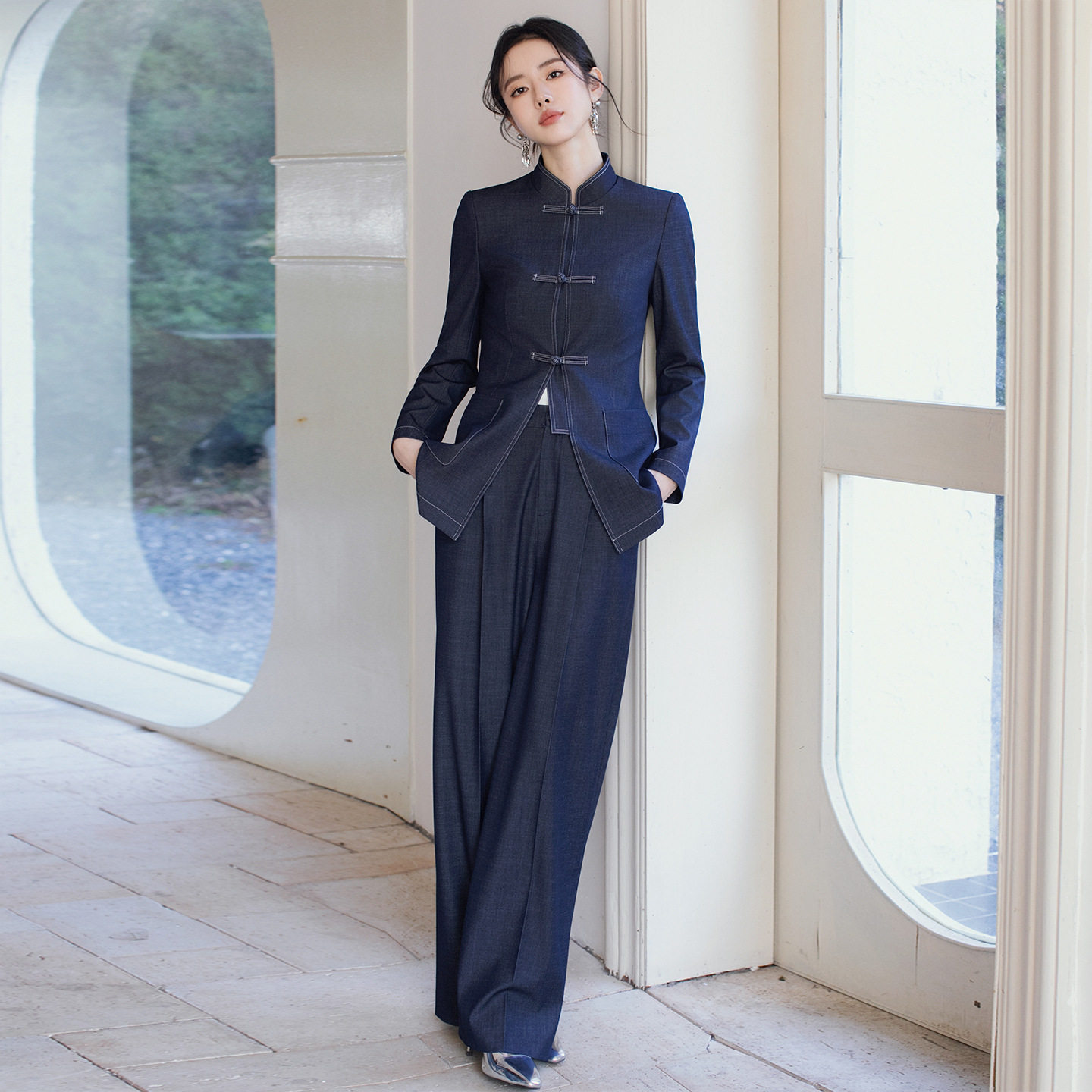 新中式立领盘扣西装套装女复古牛仔蓝西服直筒裤两件套老钱风正装
