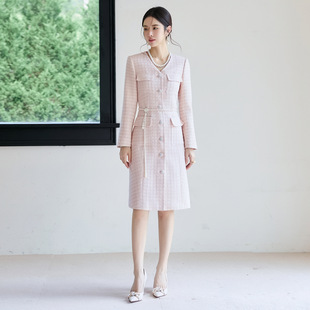 粗毛呢桃粉色气质轻奢小香风连衣裙女秋冬名媛富家千金风穿搭礼服