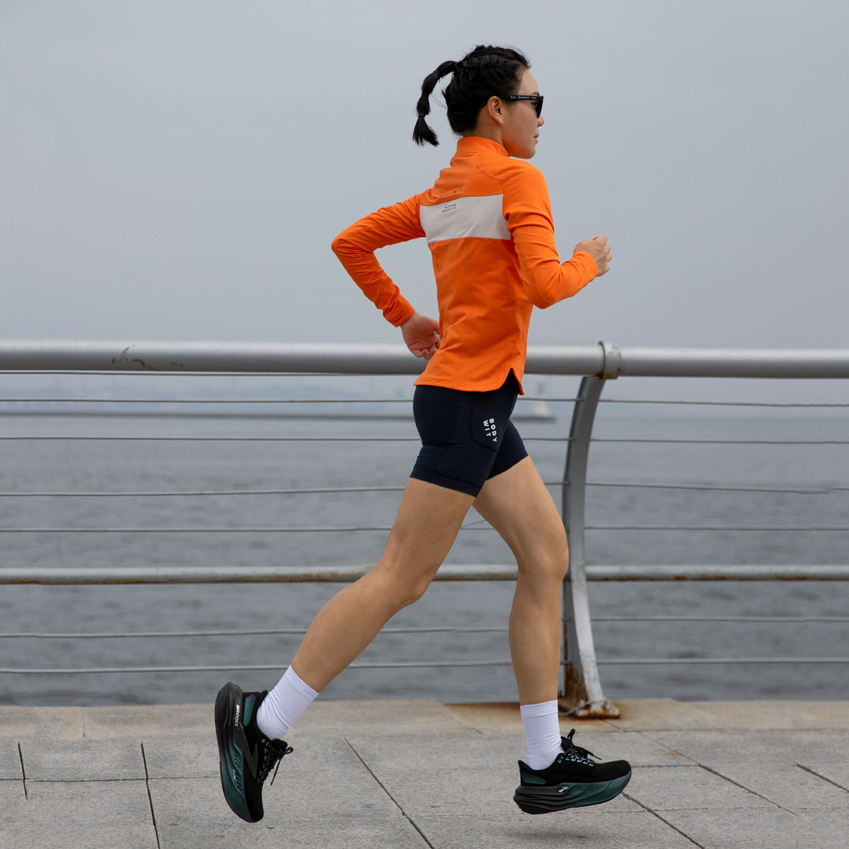 BODYWIT身体智慧赤乌2.0女速干保温透气拼色立领长袖T恤户外运动