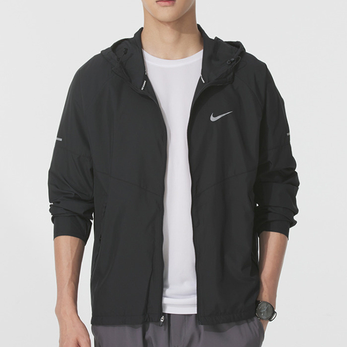 NIke/耐克男子舒适宽松透气轻便连帽梭织运动夹克外套DD4747-010