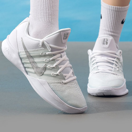 Nike/耐克Sabrina 3女子舒适透气低帮休闲运动篮球鞋HF2882-101