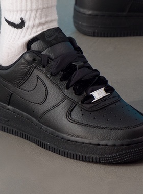 Nike耐克Air Force1女子空军一号防滑耐磨舒适低帮板鞋HV4403-001