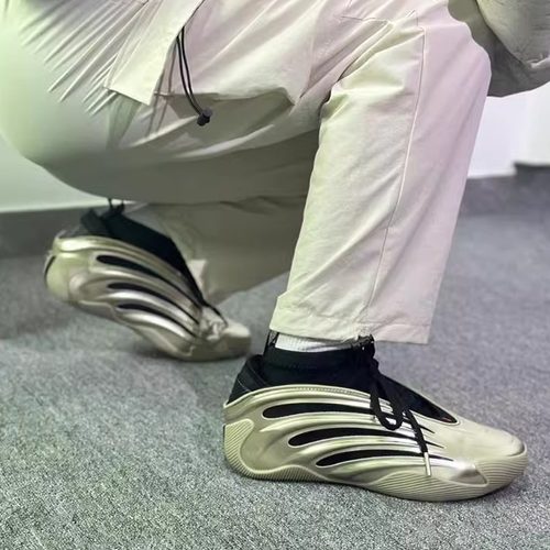 阿迪男女舒适耐磨运动休闲篮球鞋