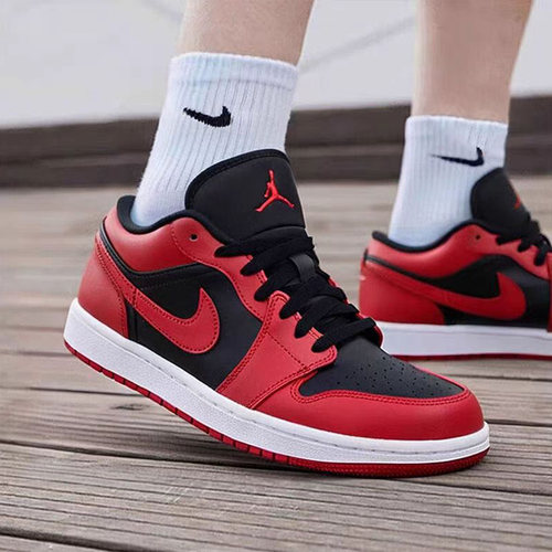 舒适耐磨休闲板鞋Nike耐克系带