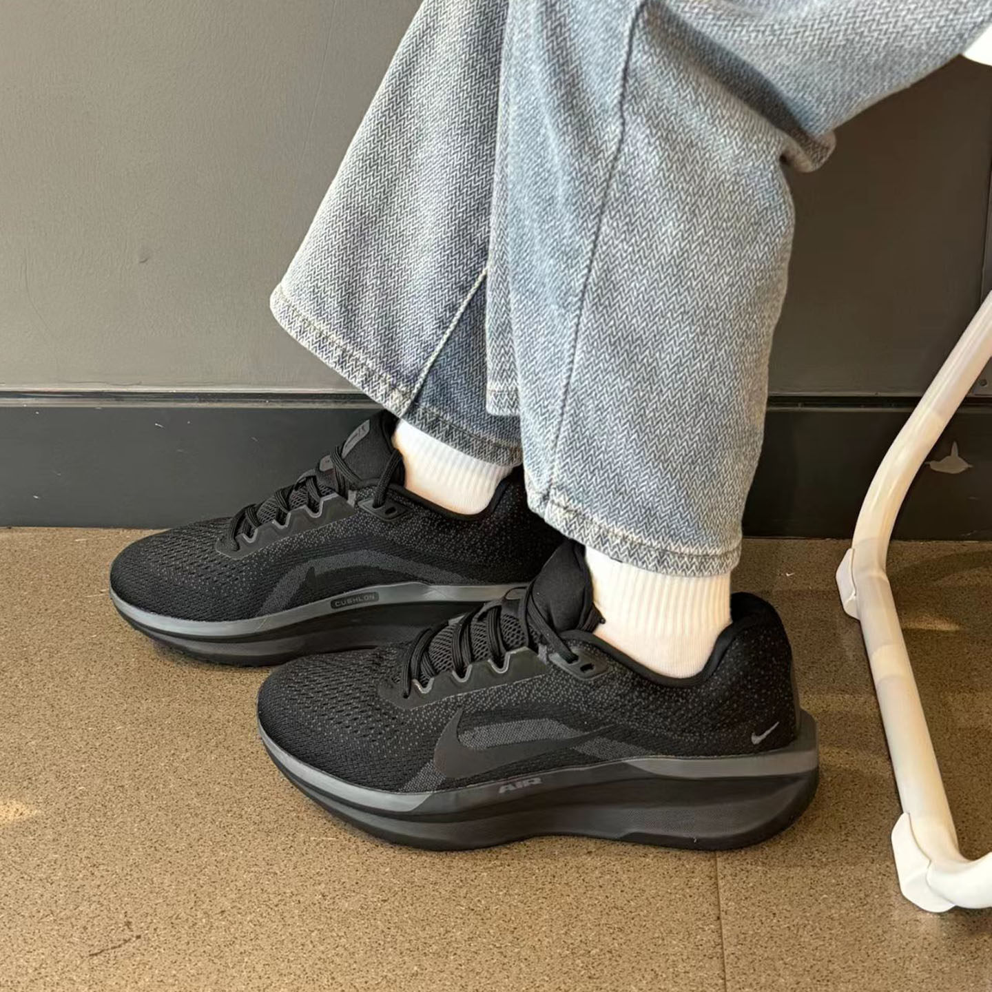 耐克男子轻便休闲运动跑步鞋