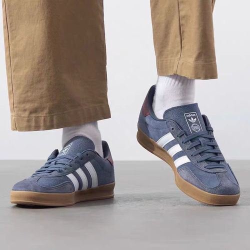 adidas系带运动休闲板鞋