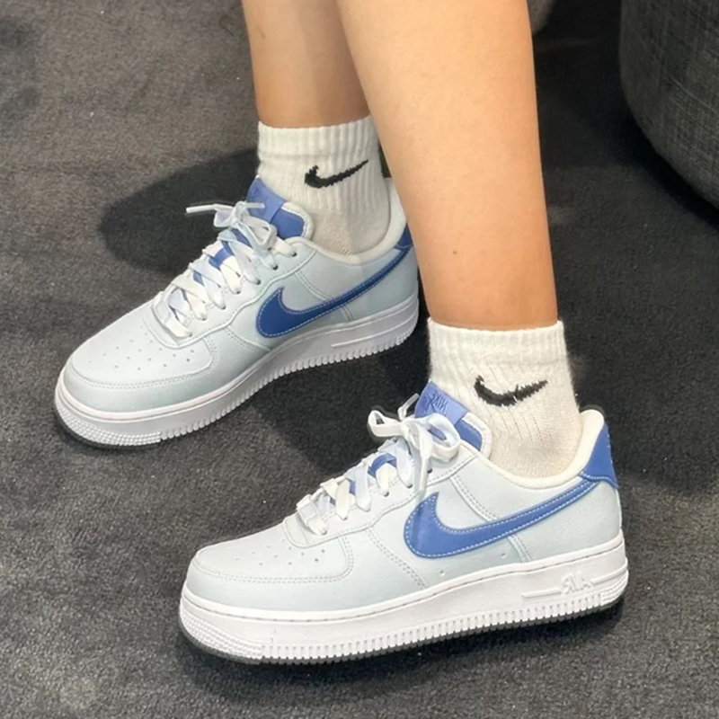 NIKE耐克AIR FORCE1女子空军一号低帮耐磨运动休闲板鞋DA8301-101-封面