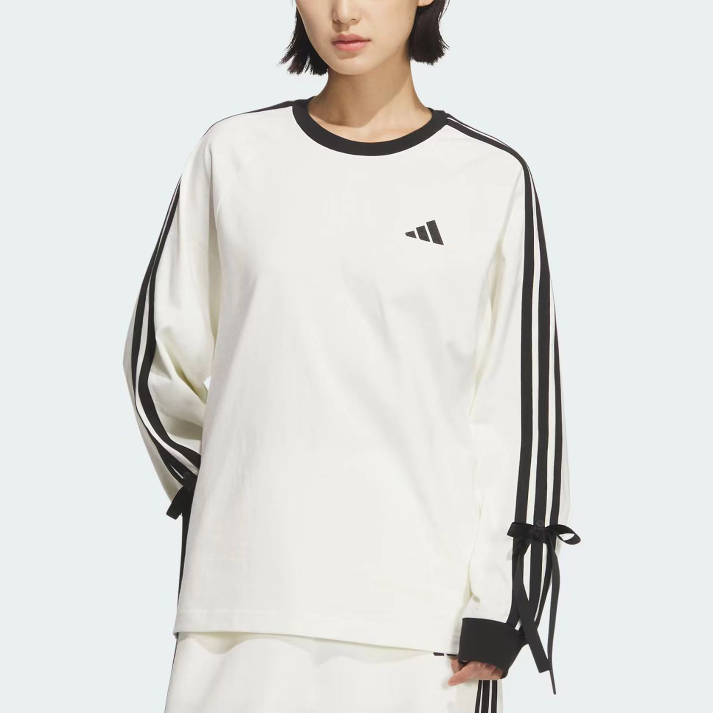 adidas/阿迪达斯女款经典舒适透气运动休闲长袖圆领T恤卫衣KG3859