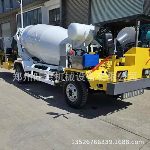 小四驱搅拌车房屋建筑小型水泥搅拌罐车卧式正反转作业混凝土出料
