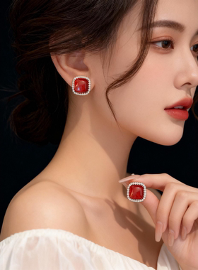 超亮方形红色耳钉轻奢高级感气质耳环简单大方新年耳饰订婚配饰女