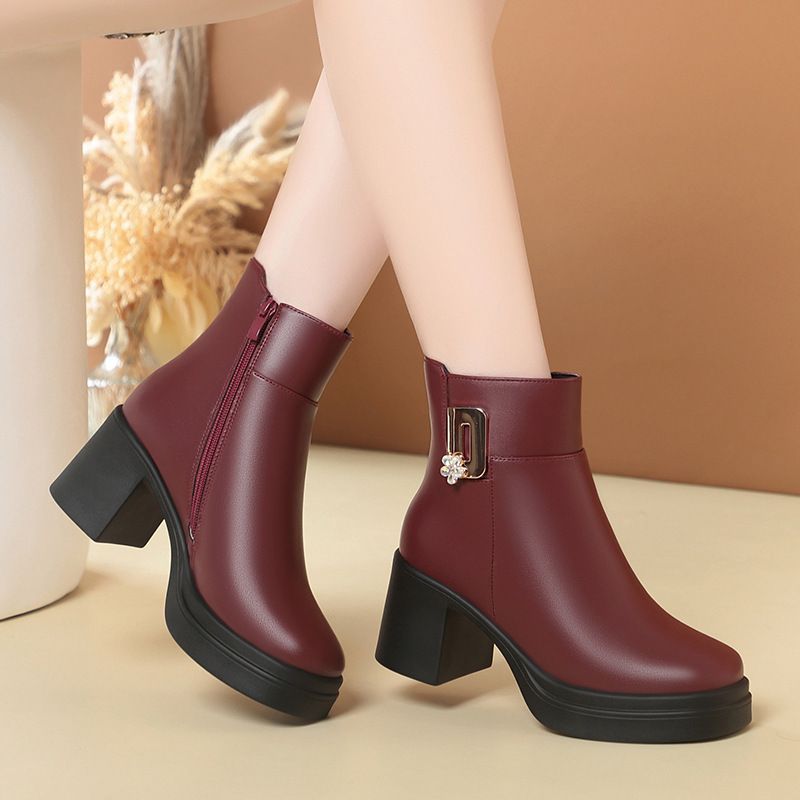 女款马丁靴保暖高跟时装靴冬季妈妈鞋粗跟防水台短靴简约高级