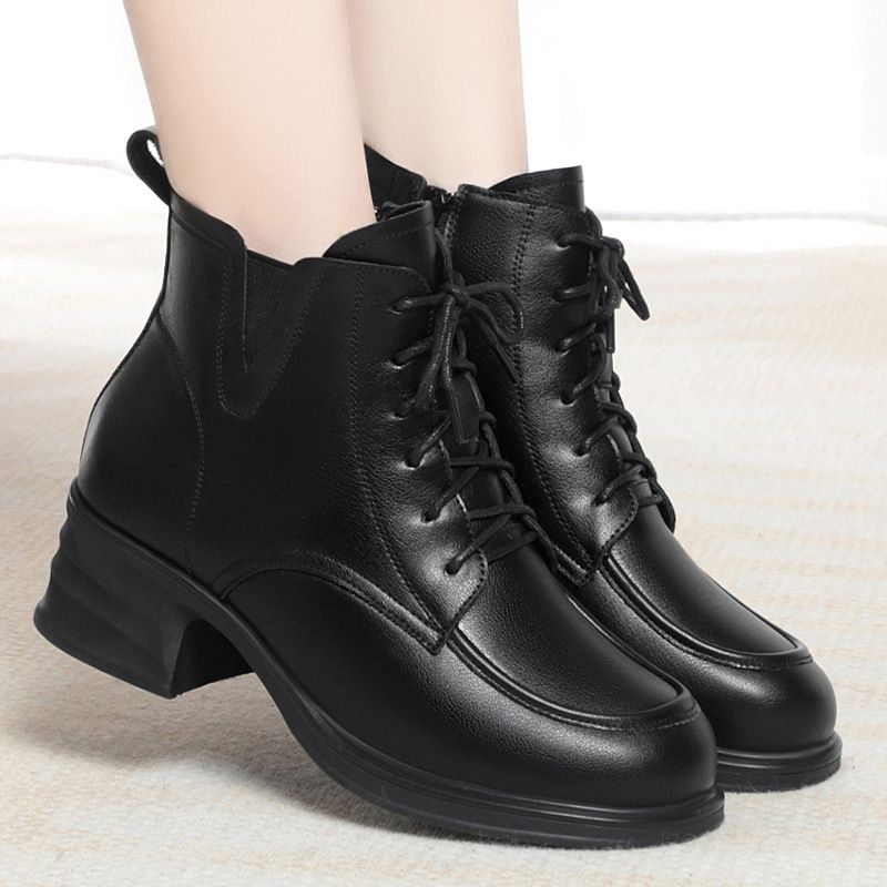 马丁靴女2025新款妈妈鞋子秋冬季靴子软皮软底短靴皮鞋女棉鞋