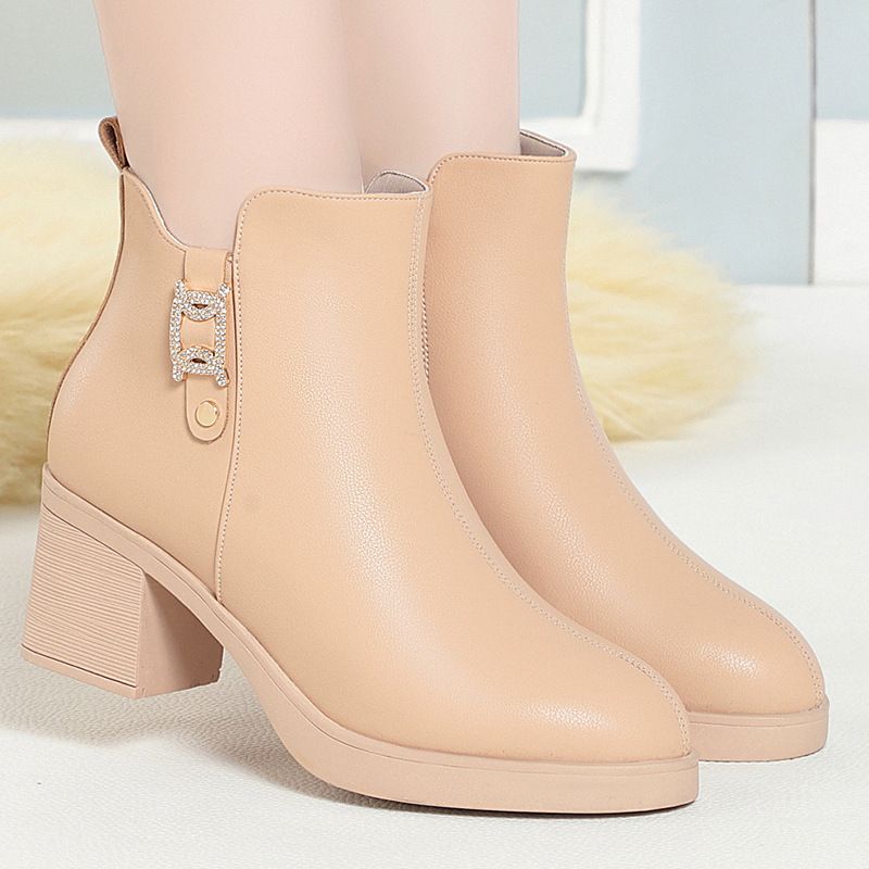 妈妈鞋短靴2025秋冬新款软皮靴子女薄绒软底粗跟棉鞋中跟皮鞋