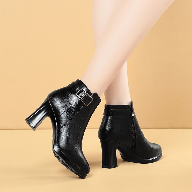 高跟靴短靴女冬季新款尖头软皮靴子中年女士皮鞋妈妈鞋子棉鞋