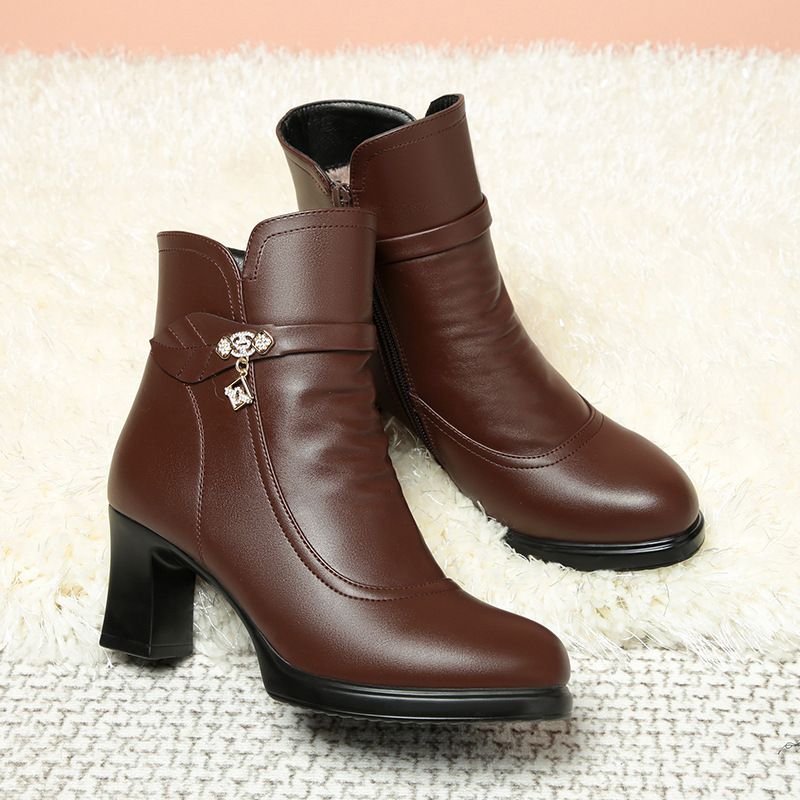 中跟短靴女秋冬新款保暖中老年靴子妈妈鞋高跟马丁靴简约高级