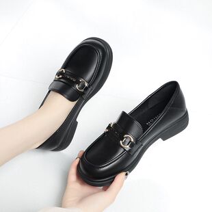 春夏款小皮鞋2026新款软皮软底妈妈鞋子低跟女单鞋乐福鞋中年女鞋