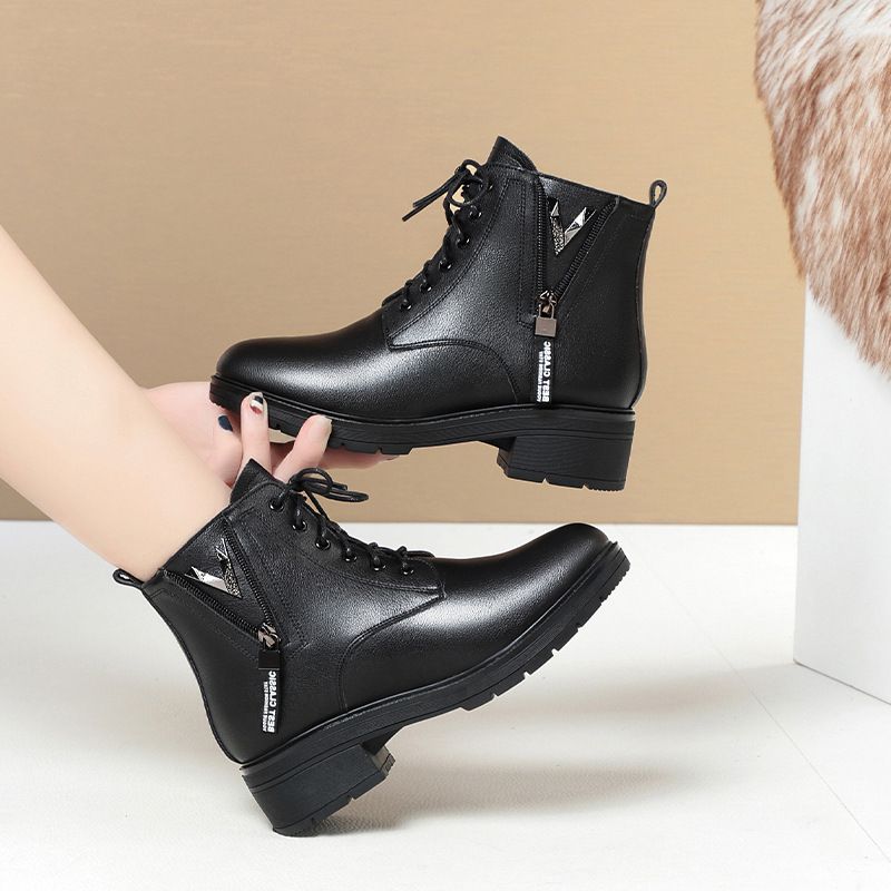 马丁靴女春秋单靴2021年新款秋冬软皮短靴粗跟靴子妈妈鞋棉鞋