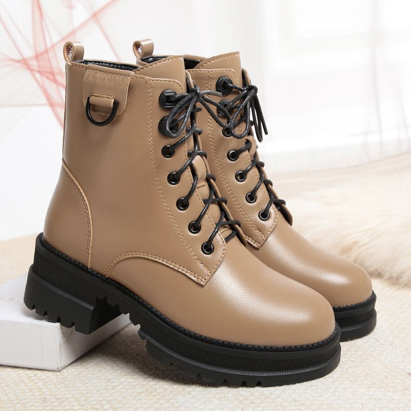 杏色马丁靴女冬季鞋子2025年新款短靴软皮厚底女士显脚小靴子