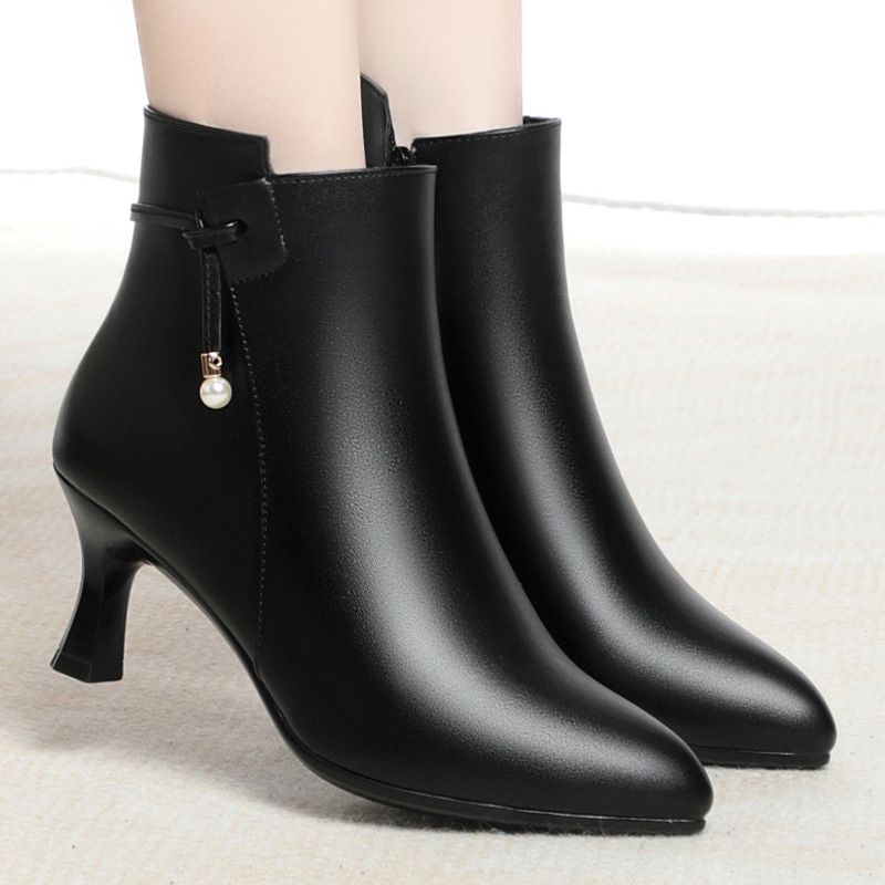 尖头细跟短靴2025新款冬靴配裙子女靴薄绒皮鞋气质高跟鞋秋冬靴子