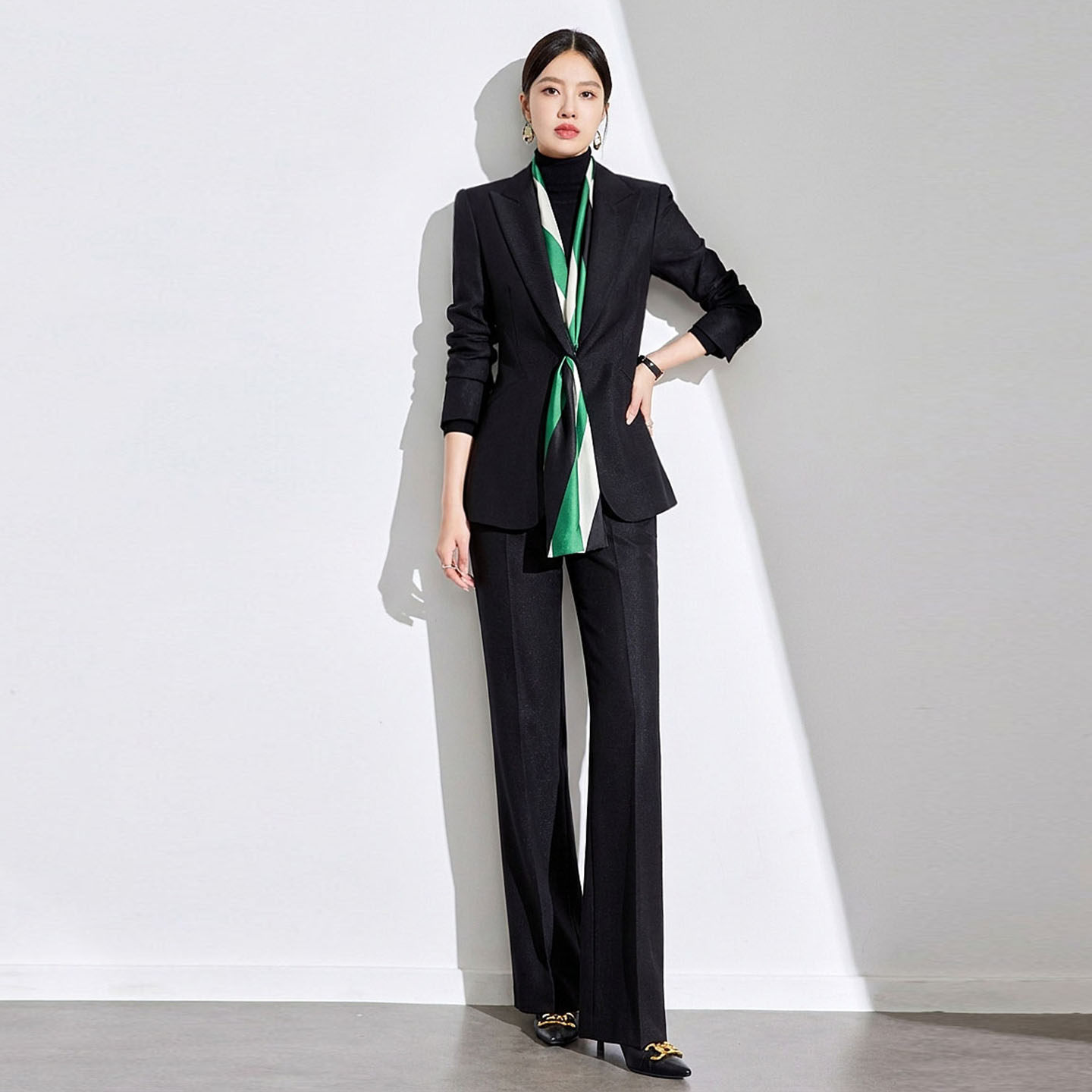黑色西装套装女高端定制设计感小众高级感阔腿裤职业正装休闲西服