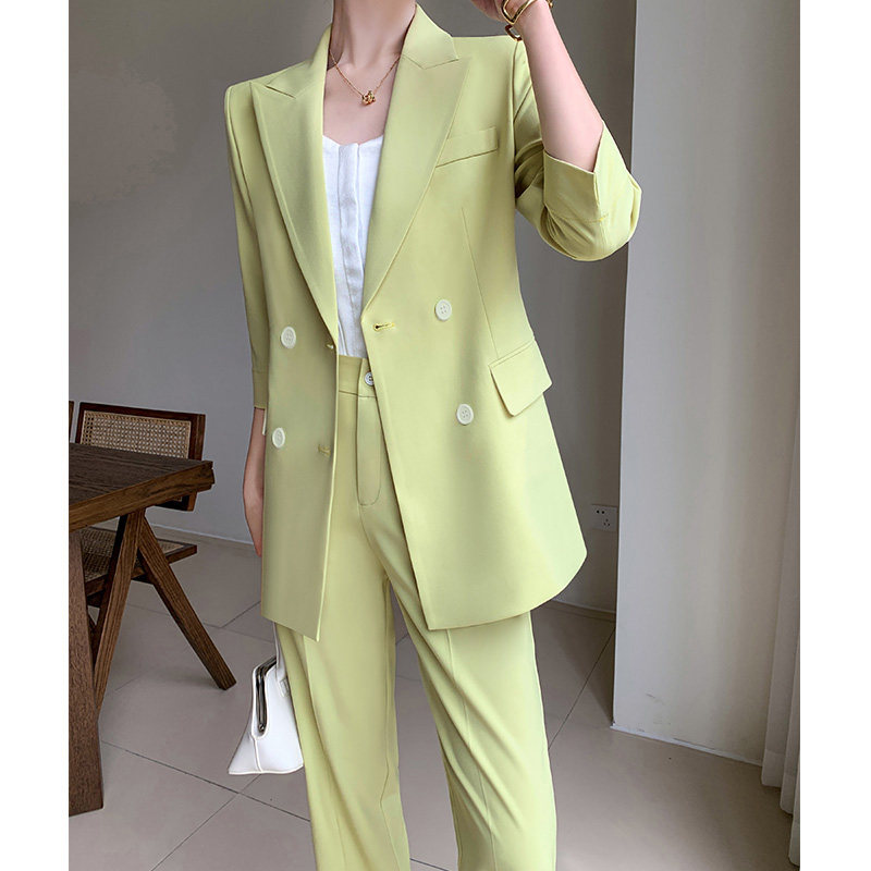 绿色西装套装女夏季薄款小个子高级感职业气质阔腿裤休闲西服外套