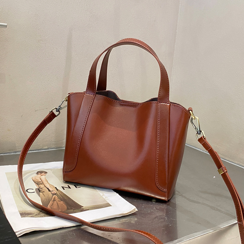 休闲托特包内胆包可拆2026新款真皮纯牛皮大容量斜挎手提包女简约