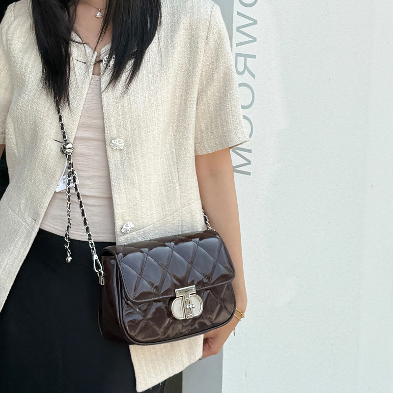 小方包小香风真皮小金球链条手机包高档锁扣纯牛皮单肩斜挎小包包