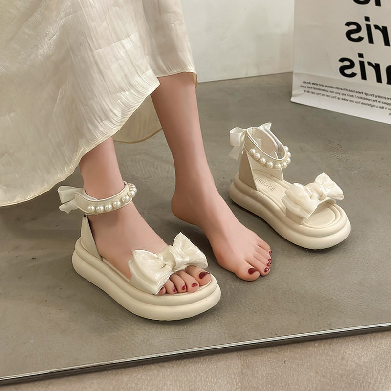 凉鞋女款2026夏季新款厚底不累脚鞋子显脚小玛丽珍绝美配裙子女鞋