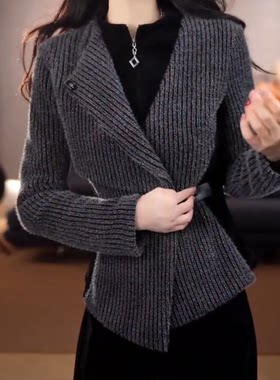 翻领条纹显瘦收腰短外套女