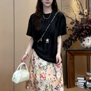 休闲风黑色短袖T恤女夏季宽松显瘦上衣韩系大码气质半身裙俩件套