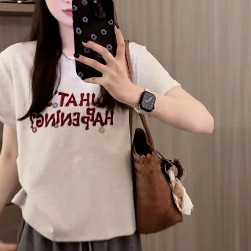 字母印花宽松短袖百搭减龄T恤