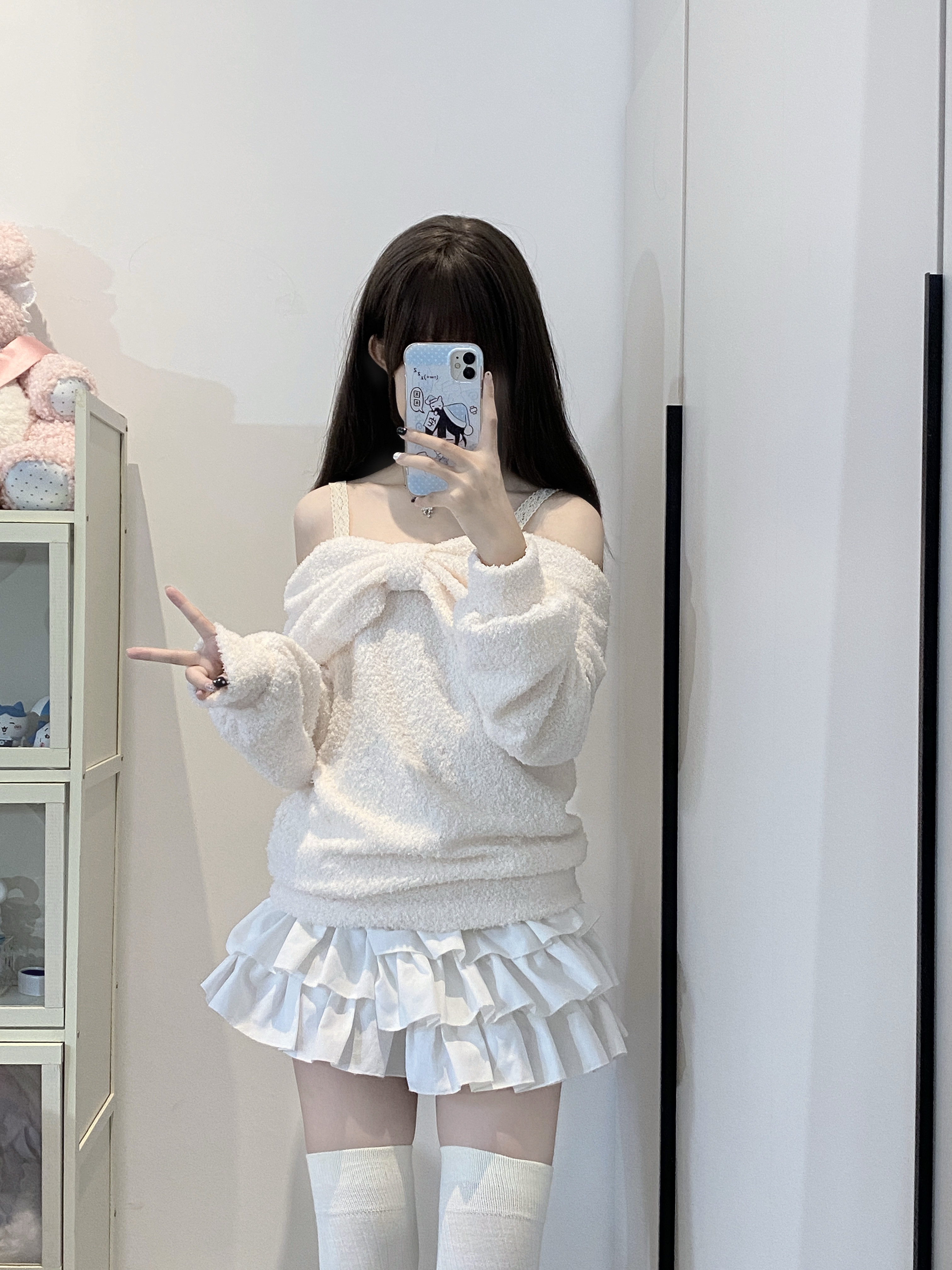 thumbnail for [Cloud Puffs] loose Japanese sweet bow one-shoulder plush female autumn and winter sweet girl pure desire