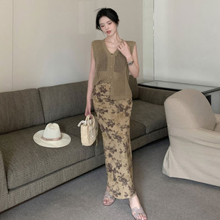 上衣 夏季 开衫 甜美纯欲小众气质V领针织衫 碎花半身长裙两件套 无袖