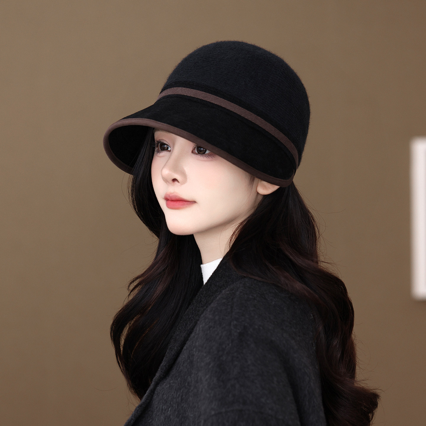 露思款鸭舌帽子女秋冬季2025新款加宽显脸小渔夫帽时尚优雅防晒帽