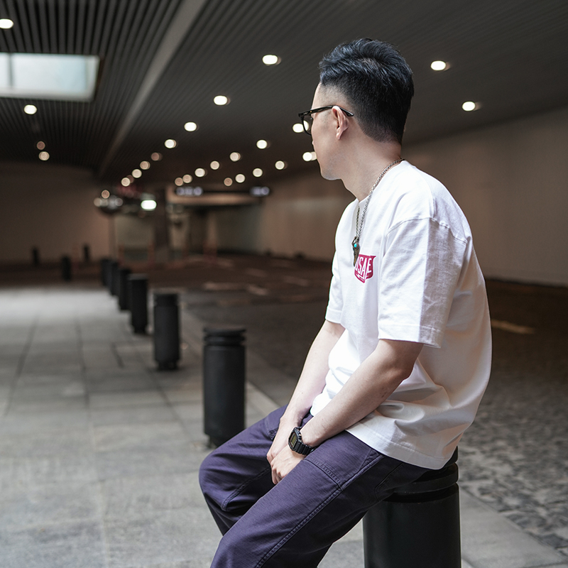 纯棉白色宽松版印花短袖