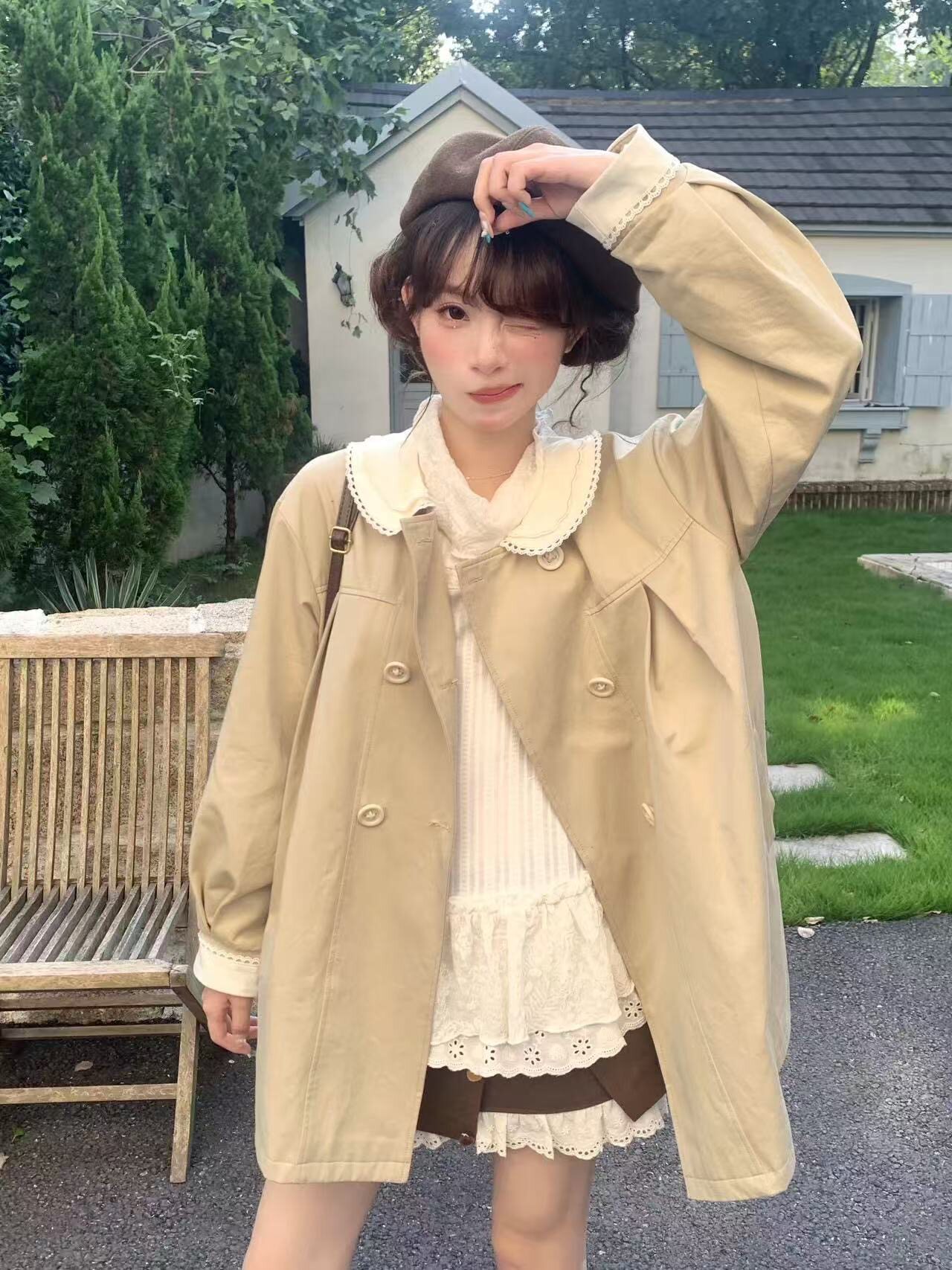 【现货】秋日奶杏 韩系少女双层刺绣花边娃娃领蝴蝶结秋风衣外套图片