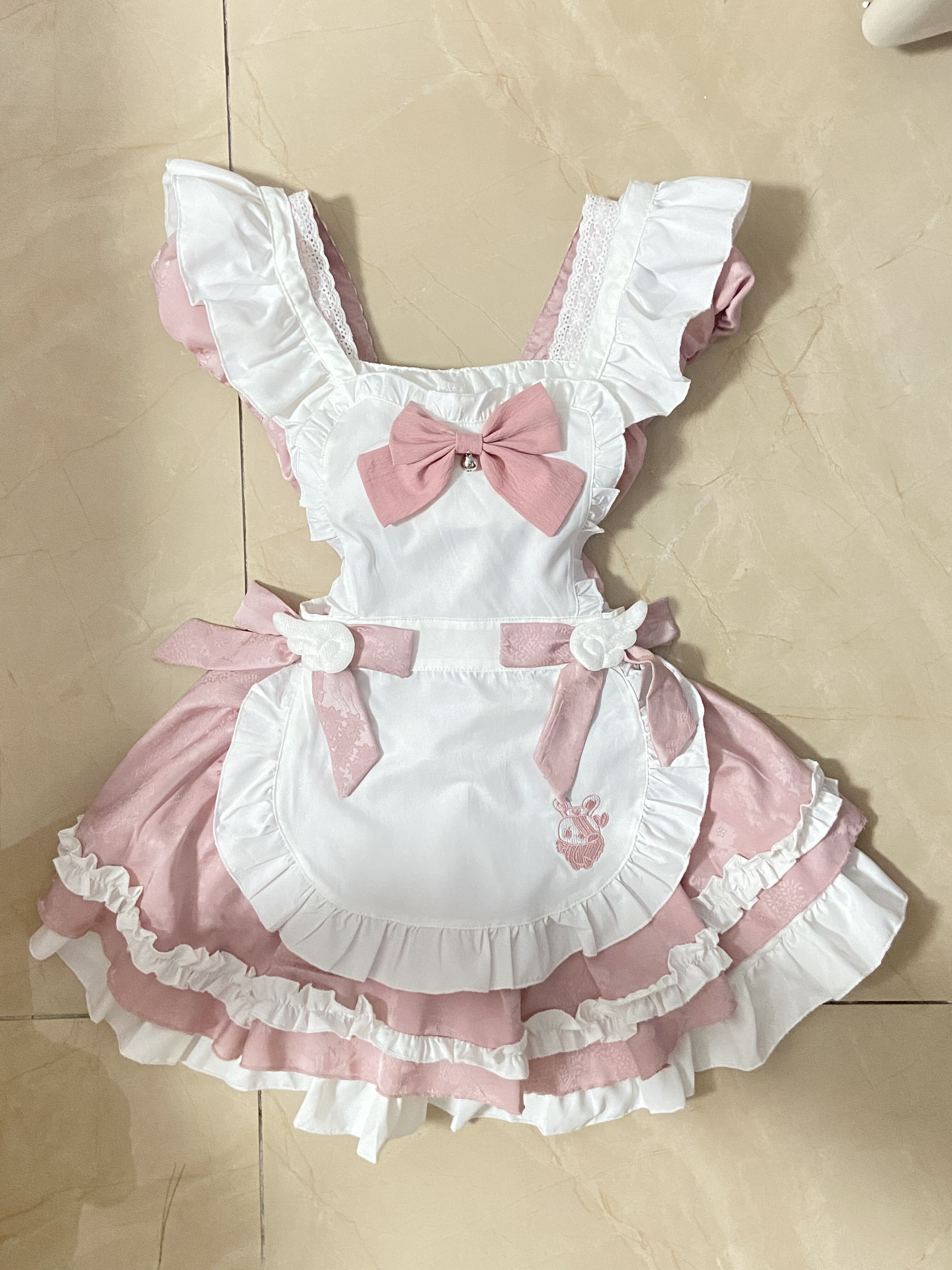 【现货】新款甜美可爱泡泡袖方口其它制服/套装