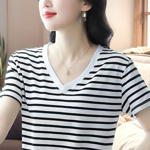 正肩条纹t恤女短袖夏季2026新款宽松半袖纯棉V领上衣妈妈洋气小衫