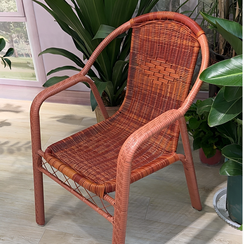 老式太师椅花园晒太阳藤椅